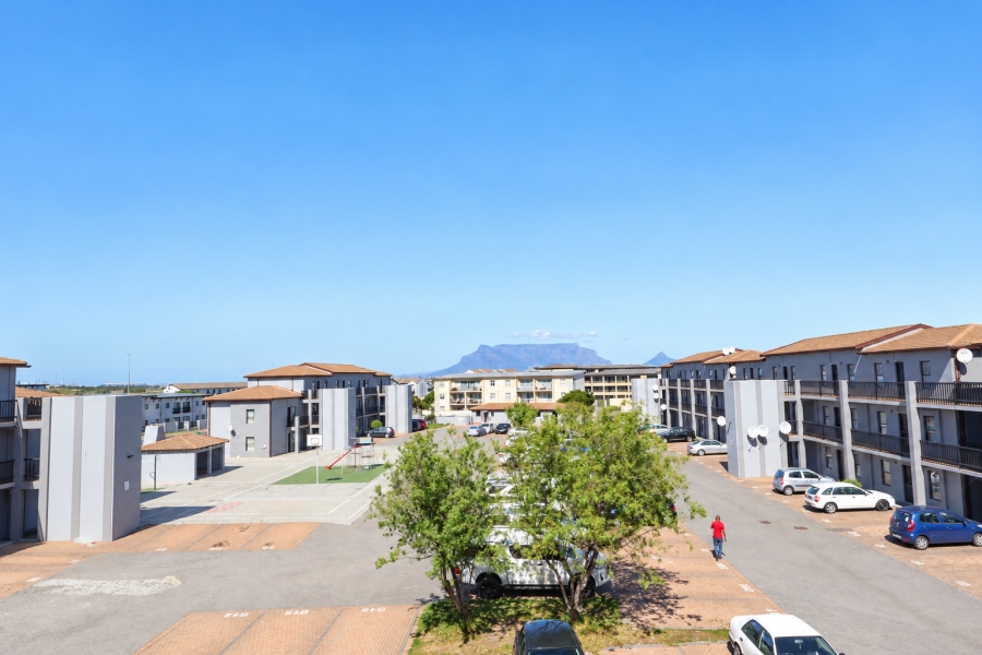 2 Bedroom Property for Sale in Parklands East Western Cape